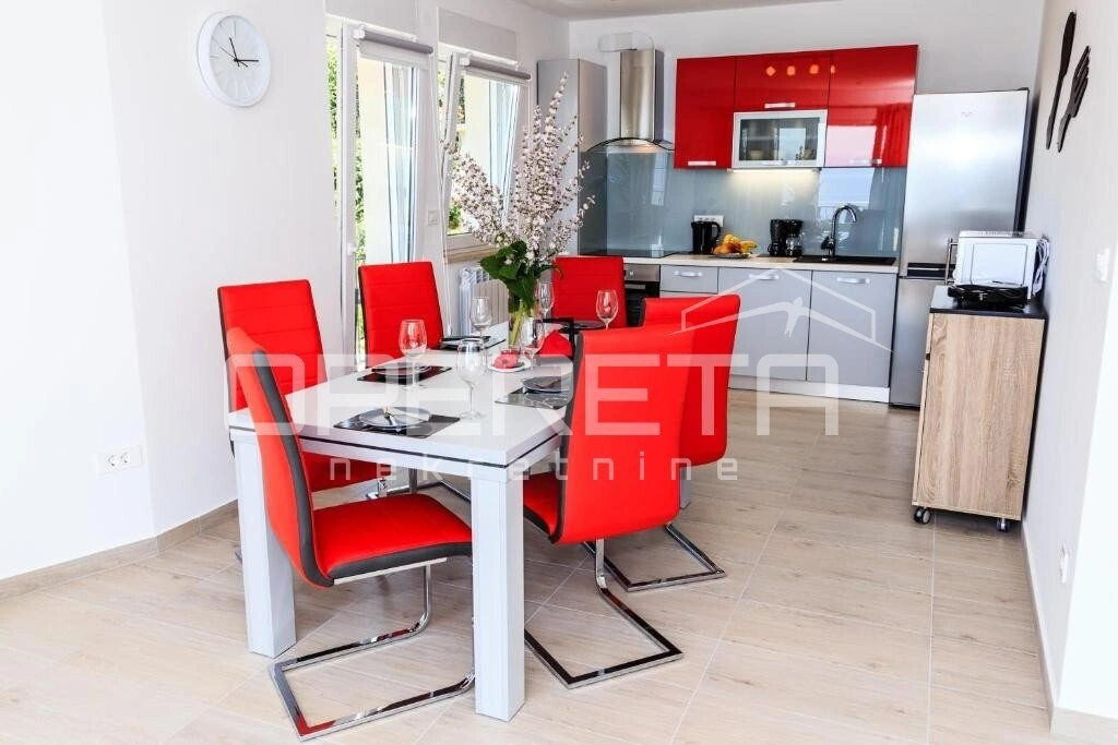 Вилла 380 m² с открытым бассейном в Опатии, Хорватия