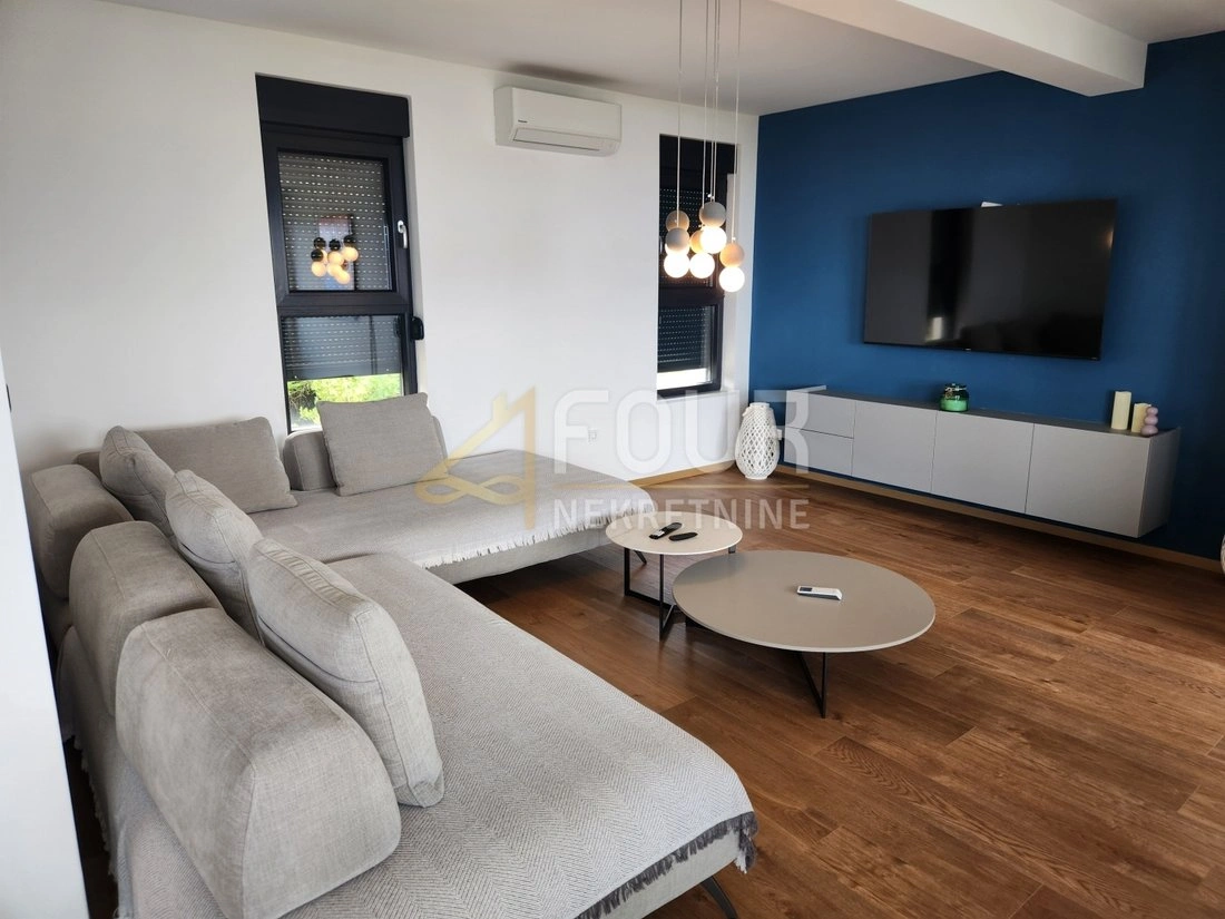 Квартира 137 m² с садом в Опатии, Хорватия