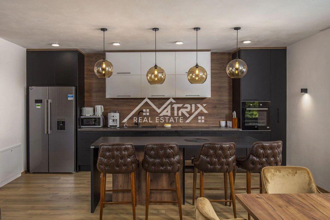 Дом 225 m2 с садом в Опатии, Хорватия