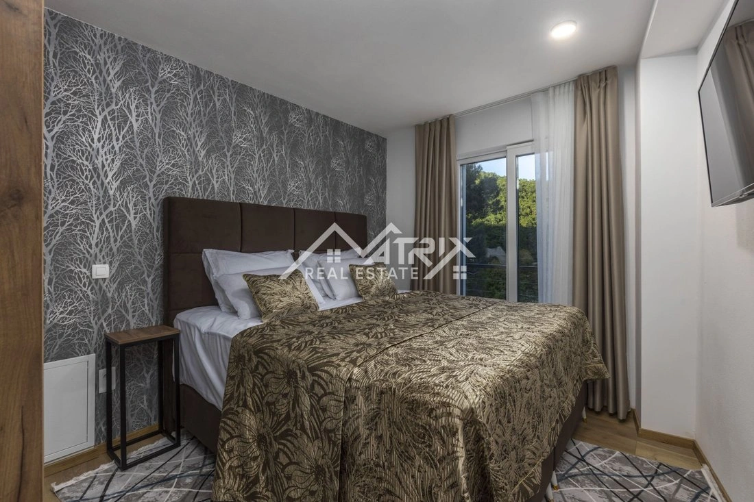 Дом 225 m2 с садом в Опатии, Хорватия