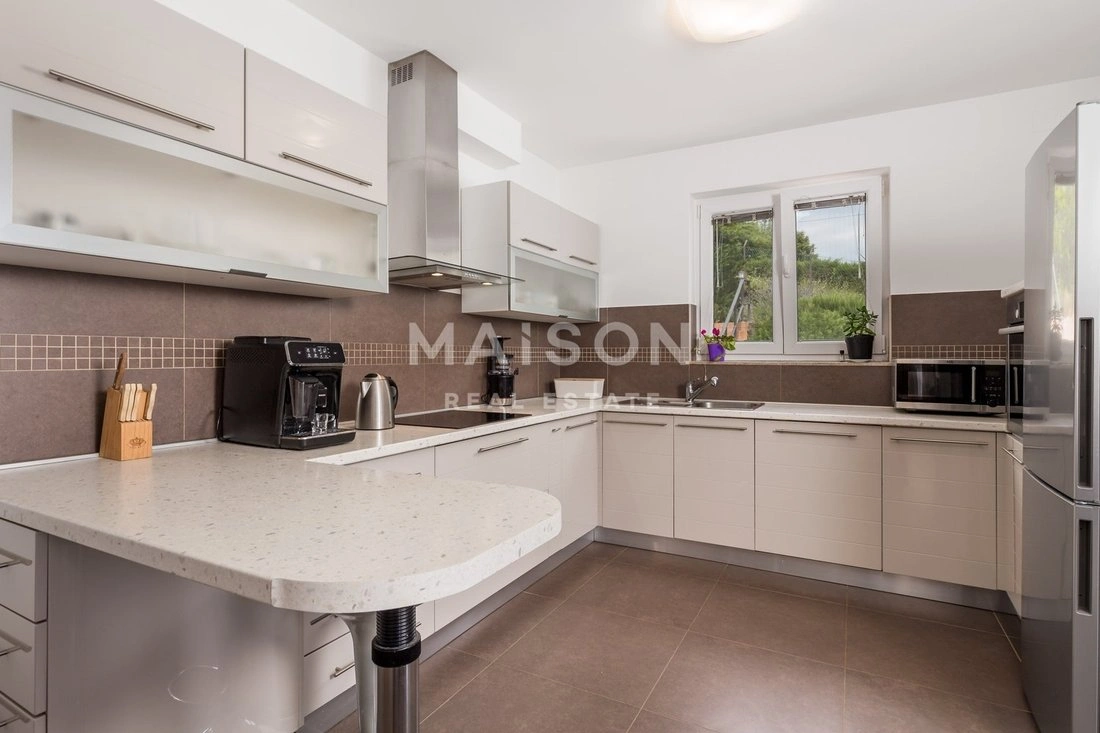 Вилла 270 м² с террасой в Опатии, Хорватия