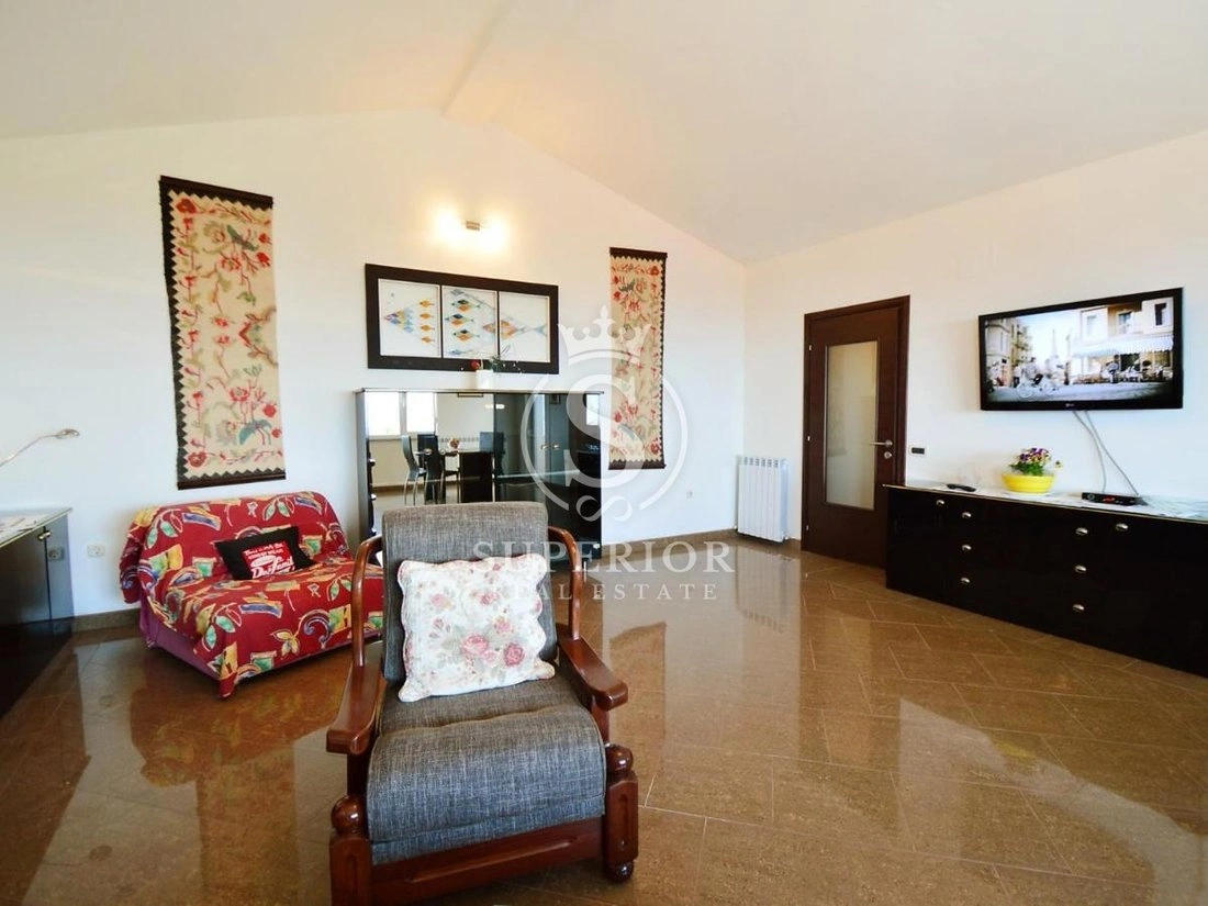 Дом 810 m2 с видом на горы в Опатии, Хорватия