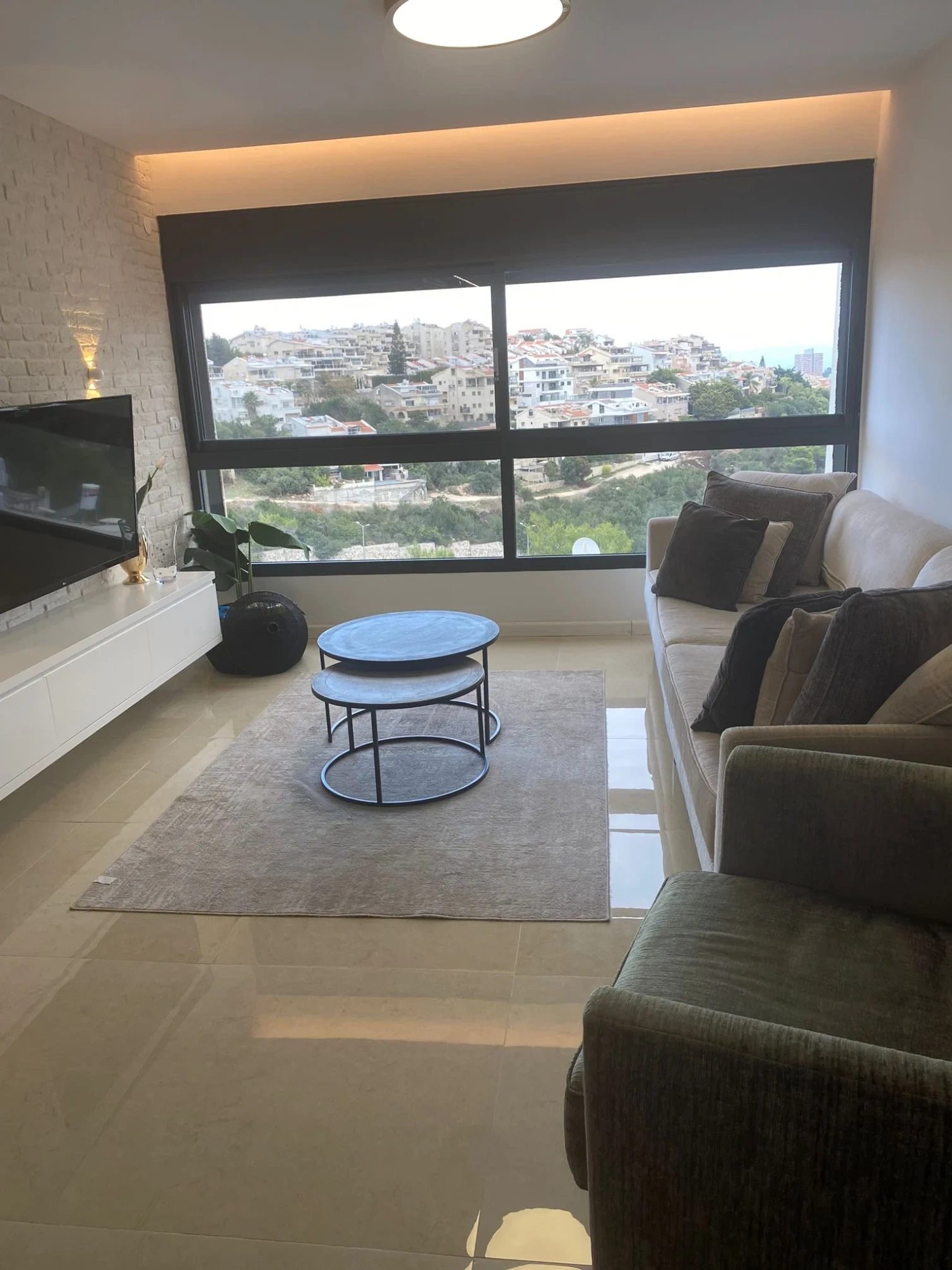 Уютная квартира 3+1 в Хайфе, Израиле