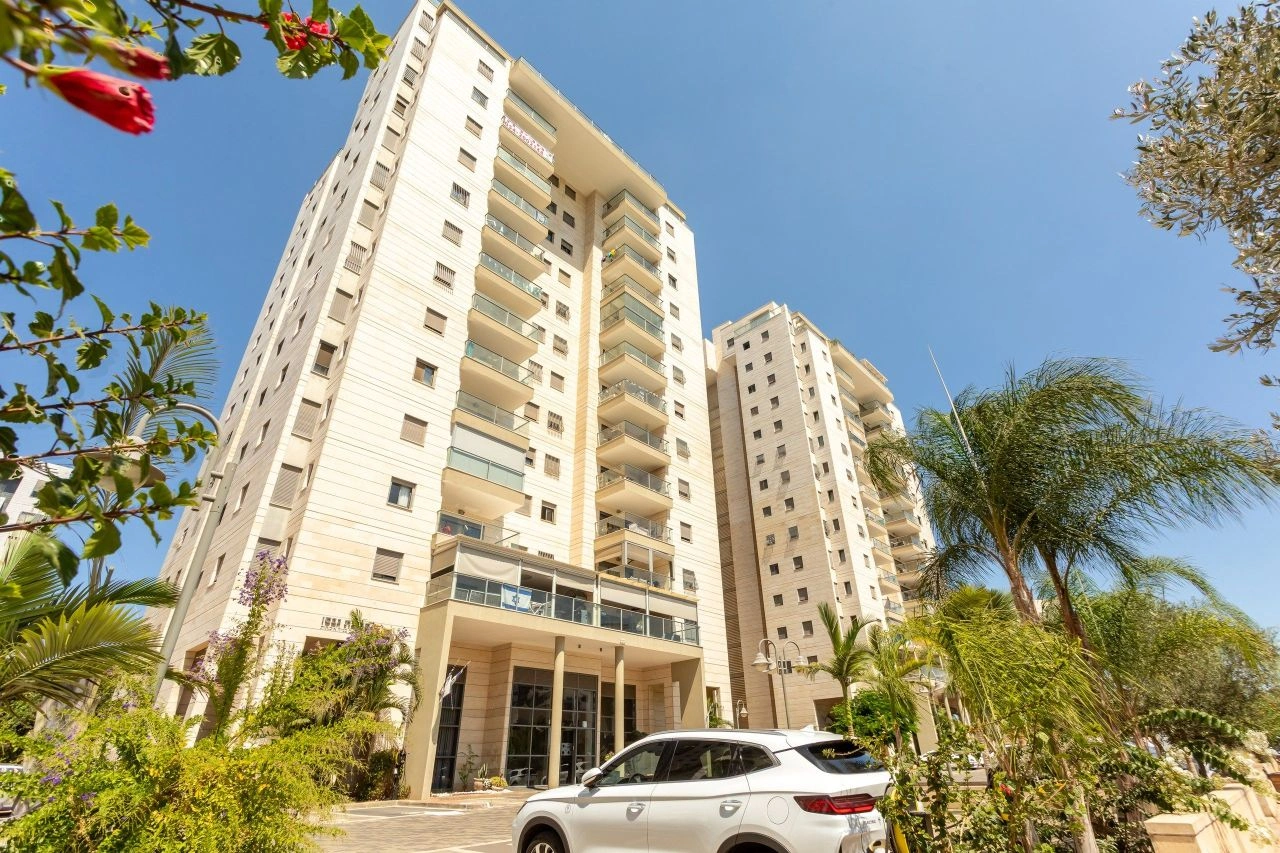 Просторная квартира 133 m2 в Ришон-ле-Ционе, Израиль