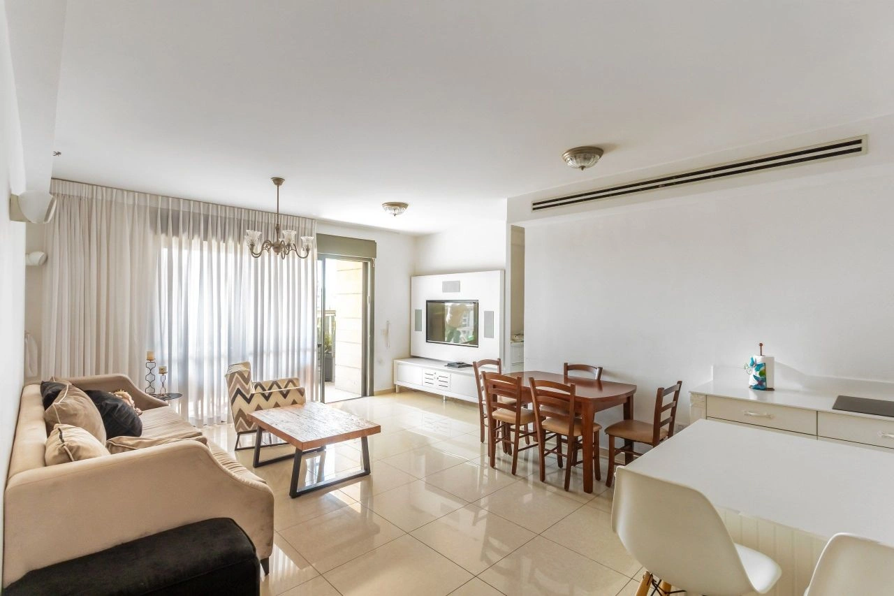 Просторная квартира 133 m2 в Ришон-ле-Ционе, Израиль