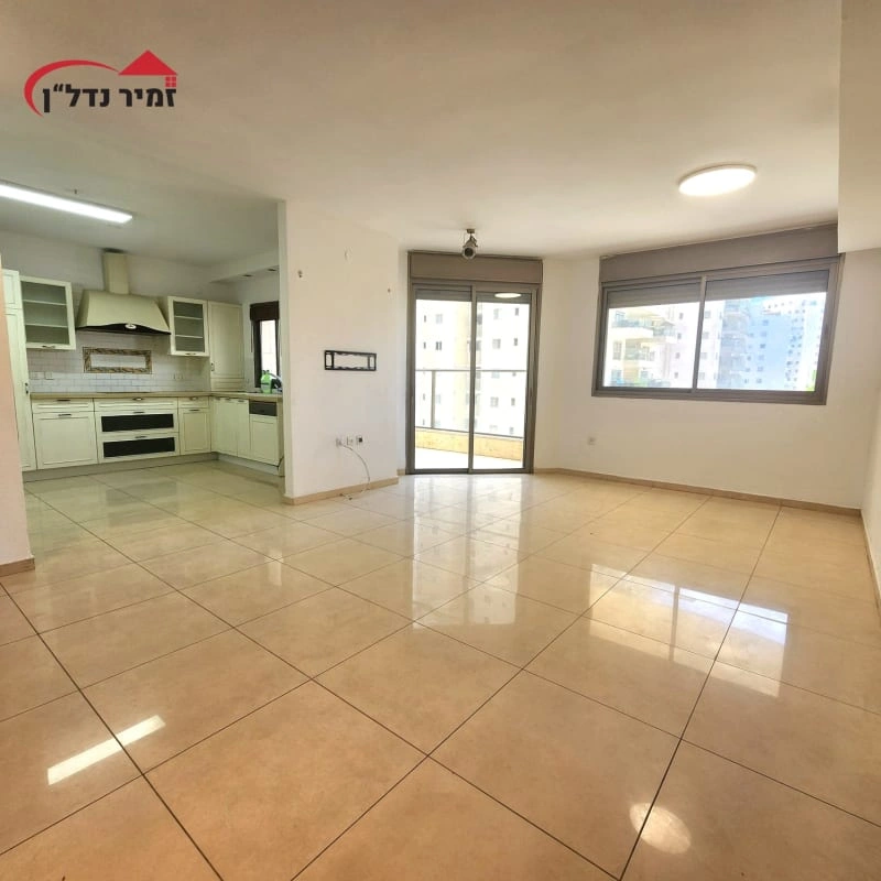 Современная квартира 96 м² в Холоне, Израиль