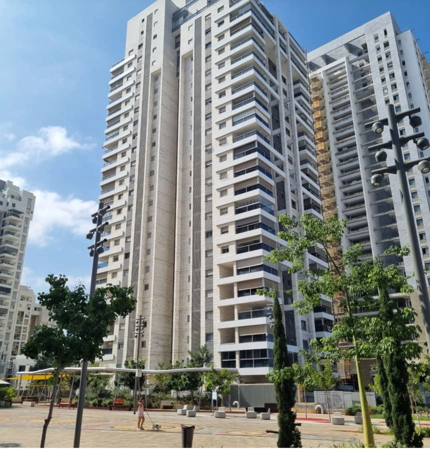 Светлая квартира 122 m2 в Холоне, Израиль