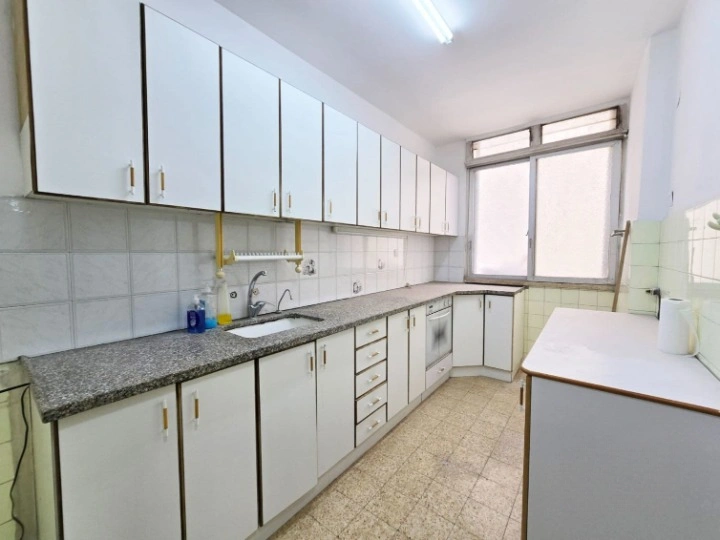 Современная квартира 80 m2 в Холоне, Израиль