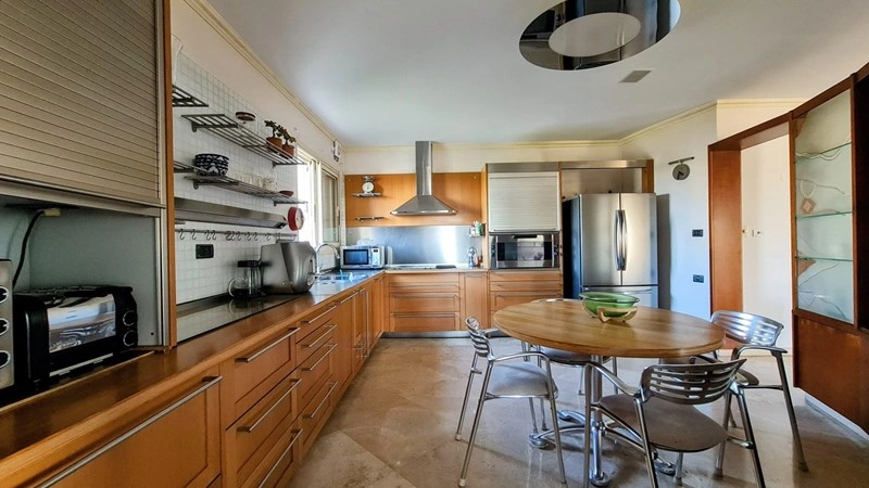 Светлый пентхаус 3+1 в Герцлии, Израиль