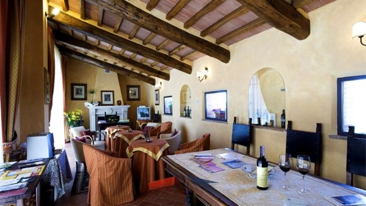 Просторная вилла 450 m2 в Трентино, Италия