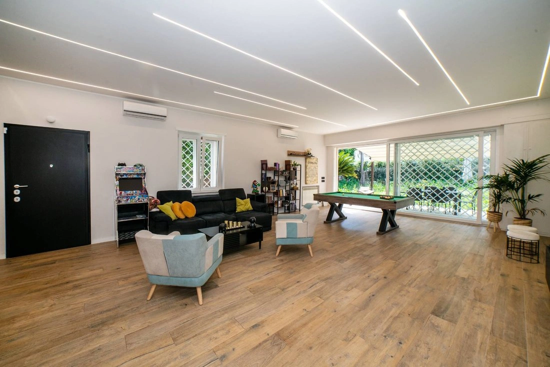 Просторный дом 5+1 в Риме, Италия