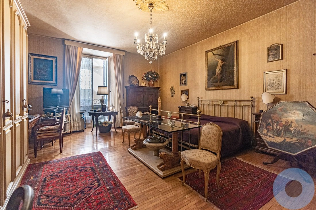 Светлая квартира 4+1 в Риме, Италия