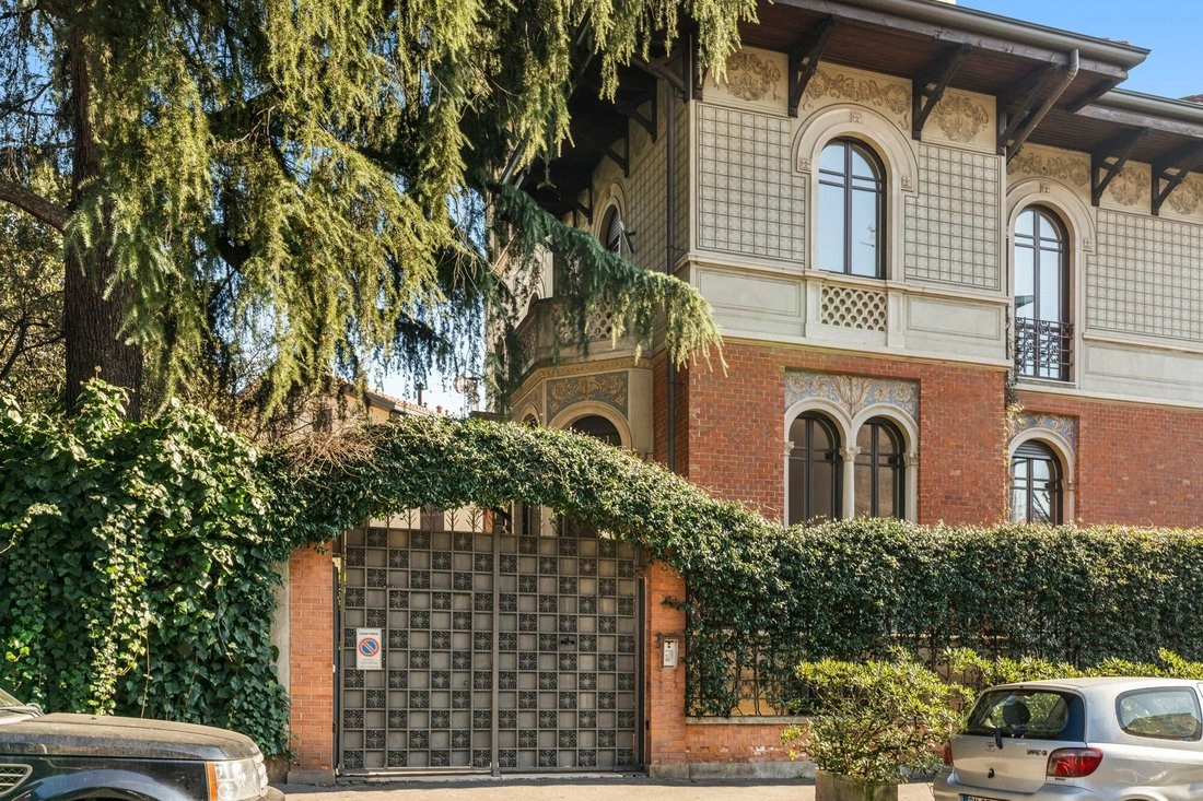 Просторный дом 6+1 в Милане, Италия