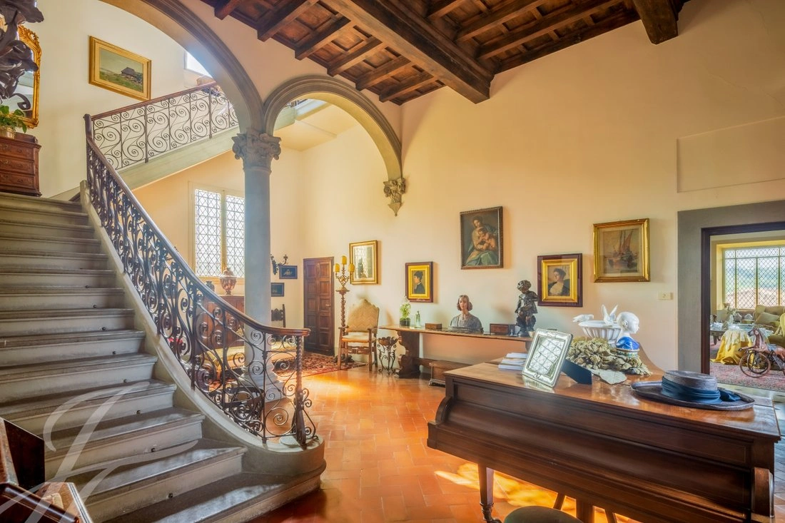 Очаровательный дом 7+1 во Флоренции, Италия