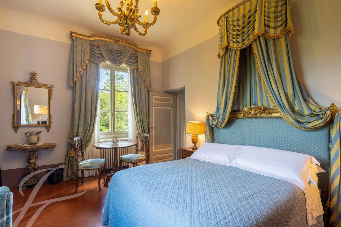 Очаровательный дом 7+1 во Флоренции, Италия