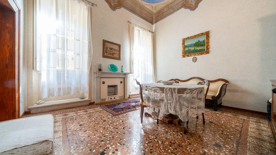 Просторный пентхаус 363 м² в Вероне, Италия