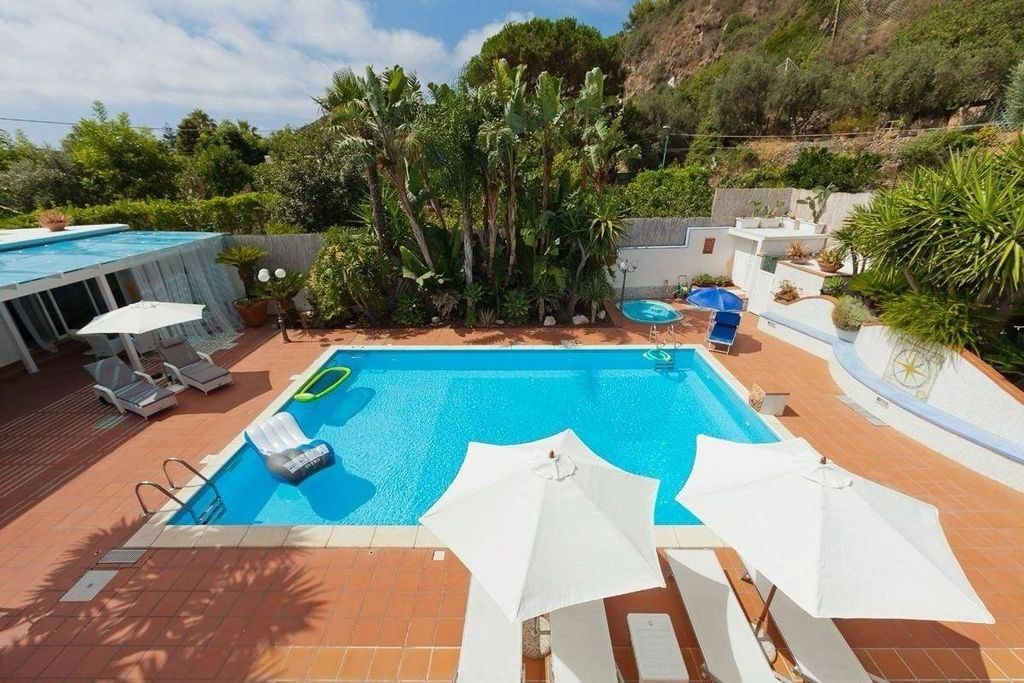 Роскошная вилла 425 м² в Неаполе, Италия