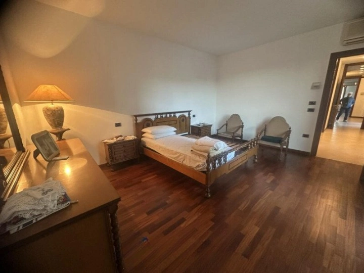 Уютный дом 6+1 в Падуе, Италия