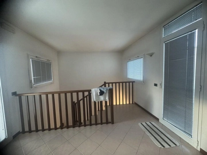 Уютный дом 6+1 в Падуе, Италия