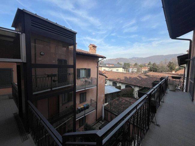 Просторный пентхаус 2+1 в Бергамо, Италия