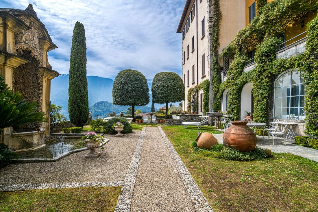 Меблированная квартира 300 m2 в Комо, Италия