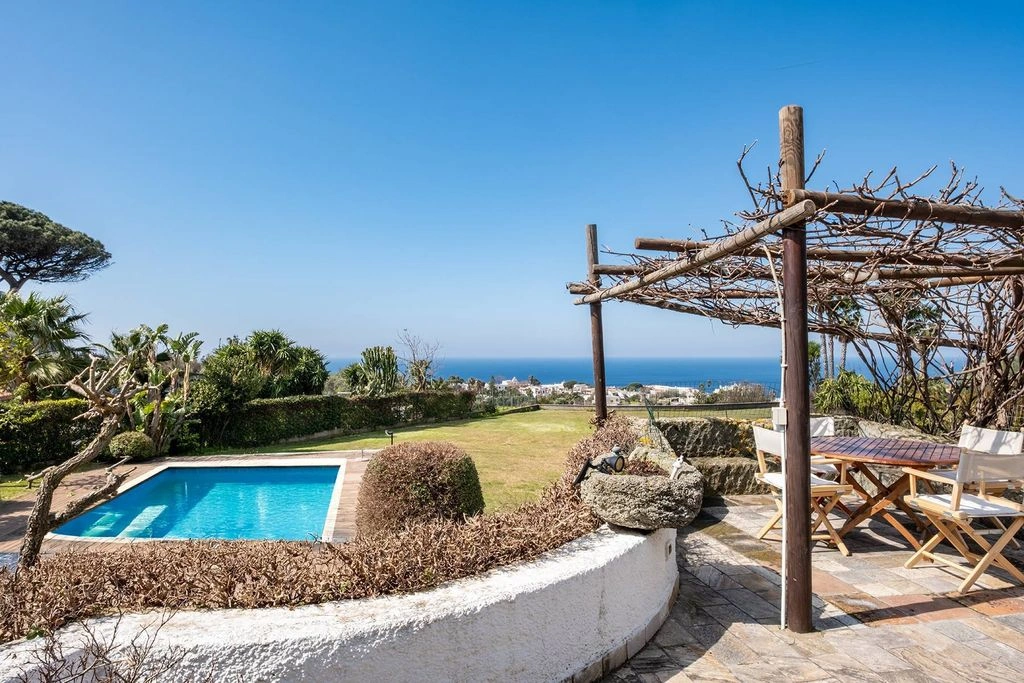 Очаровательная вилла 384 м² в Неаполе, Италия