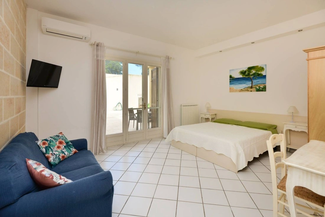 Комфортабельная вилла 7+1 в Лечче, Италия