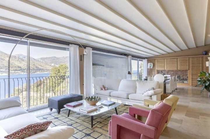 Привлекательная вилла 4+1 в Таормине, Италия