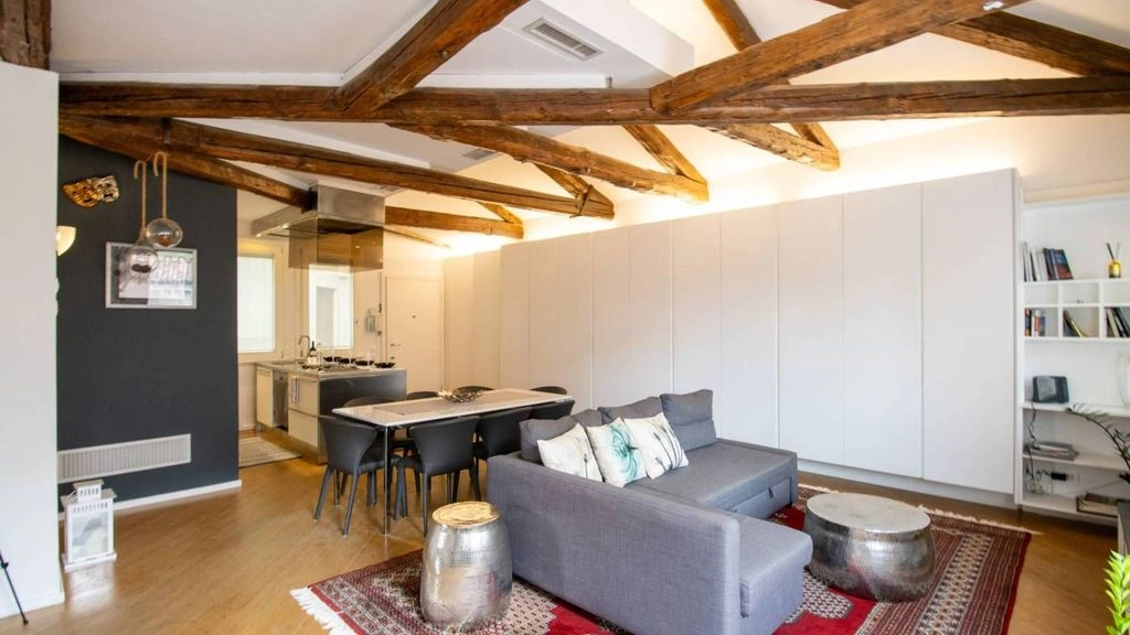 Меблированная квартира 120 м² в Венеции, Италия