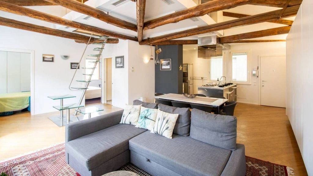 Меблированная квартира 120 м² в Венеции, Италия