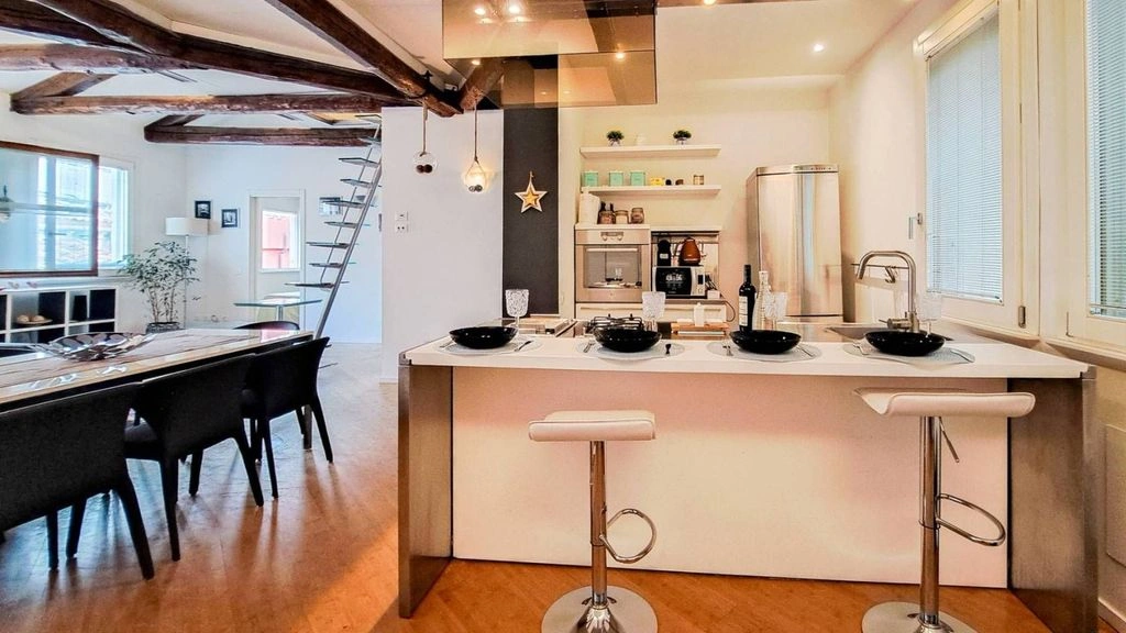 Меблированная квартира 120 м² в Венеции, Италия