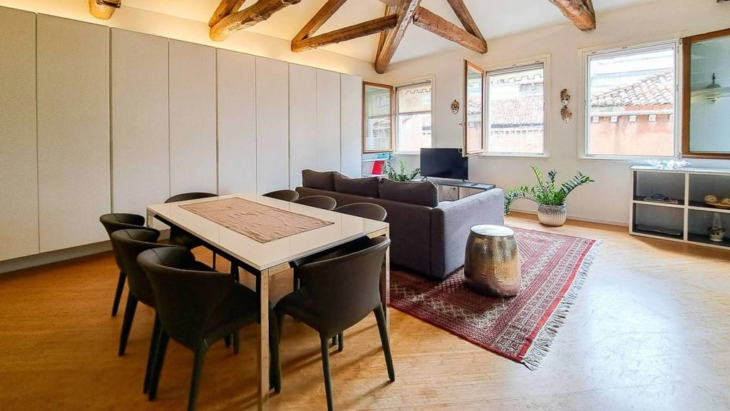 Меблированная квартира 120 м² в Венеции, Италия