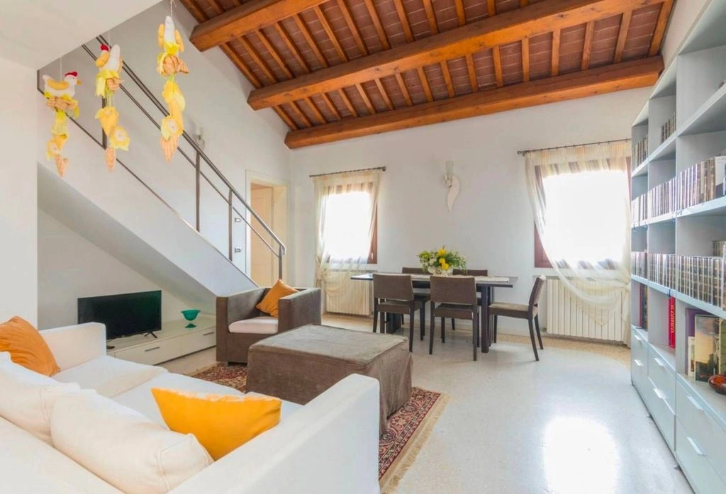 Квартира с мебелью, 90 m2, Венеция, Италия