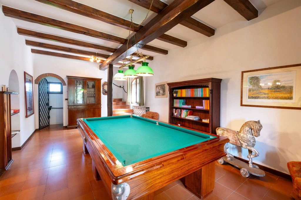 Просторный дом 5+1 в Болонье, Италия