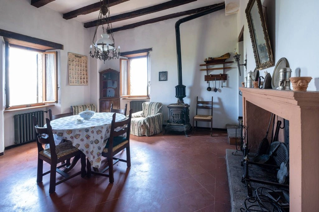 Обновлённая квартира 7+1 в Болонье, Италия