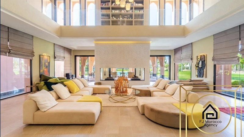 Просторный дом 10+1 в Марракеше, Марокко