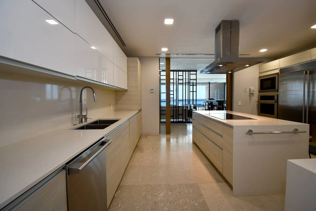 Просторная 5-спальная квартира в Канкуне, Мексика