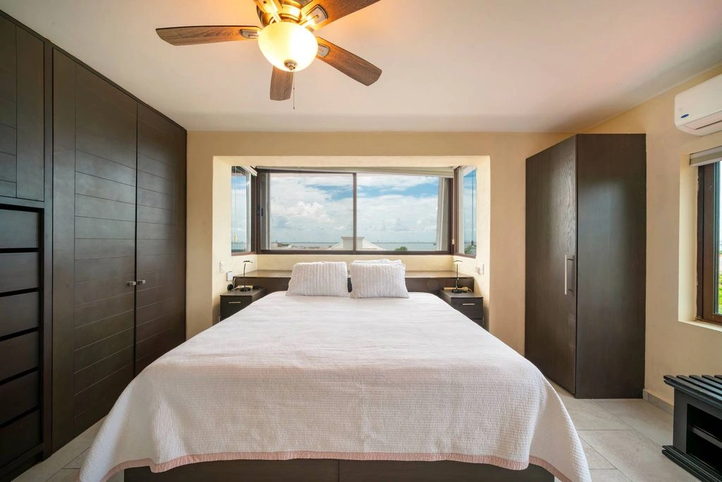 Просторная вилла с тремя спальнями в Канкуне, Мексика