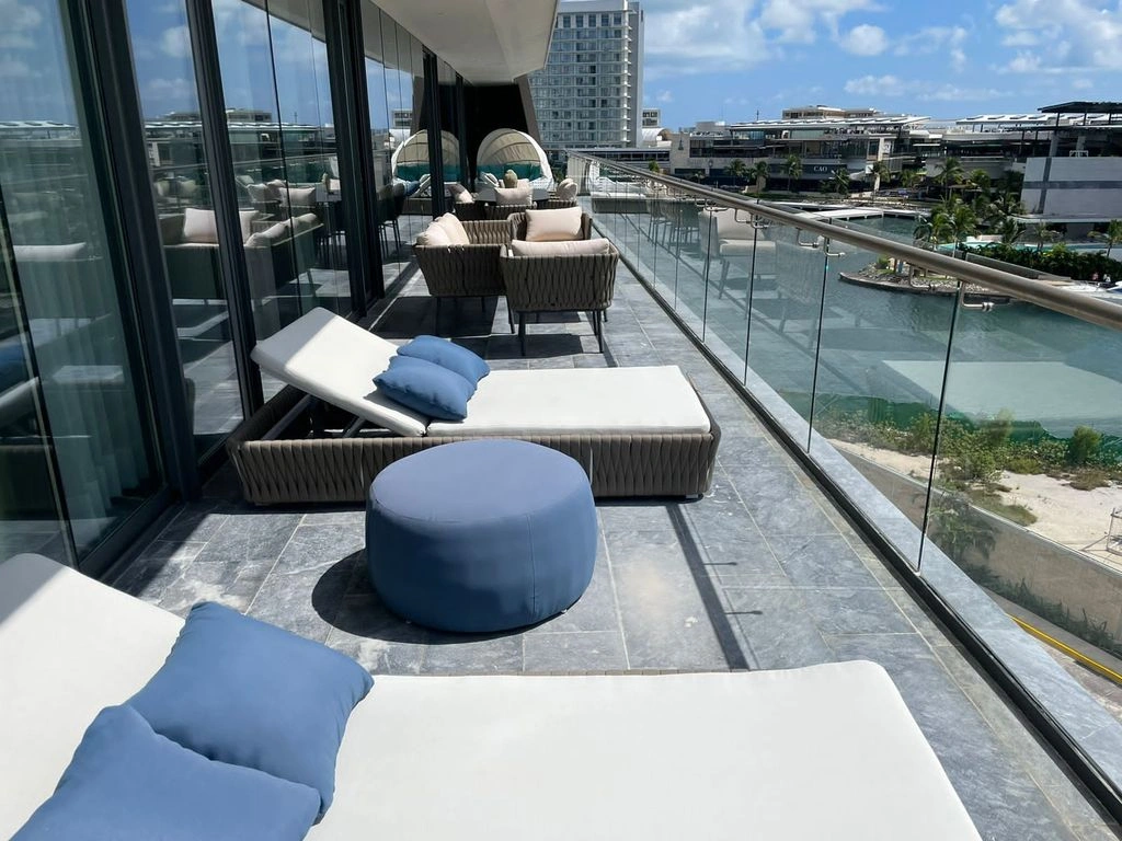 Просторная квартира с 3 спальнями в Канкуне, Мексика