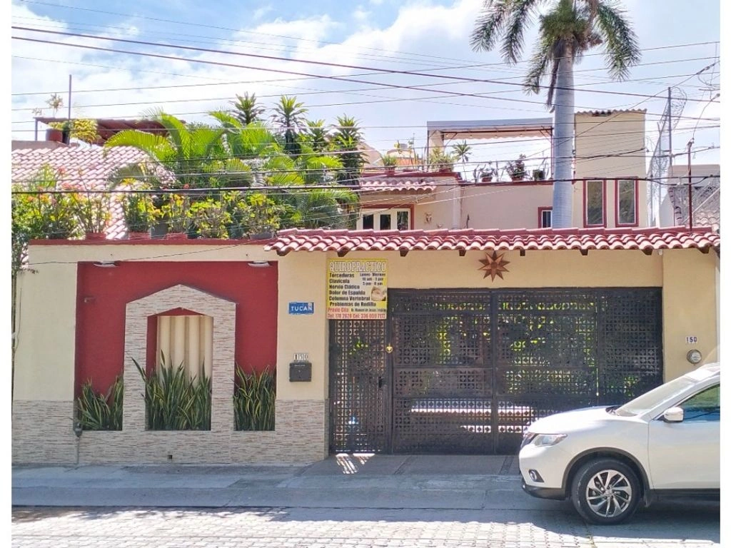 Привлекательный дом с 4 спальнями в Пуэрто-Вальярте, Мексика