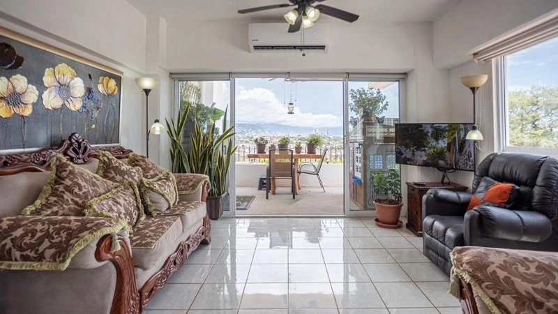 Обновлённая 3‑комнатная квартира в Пуэрто-Вальярте, Мексика