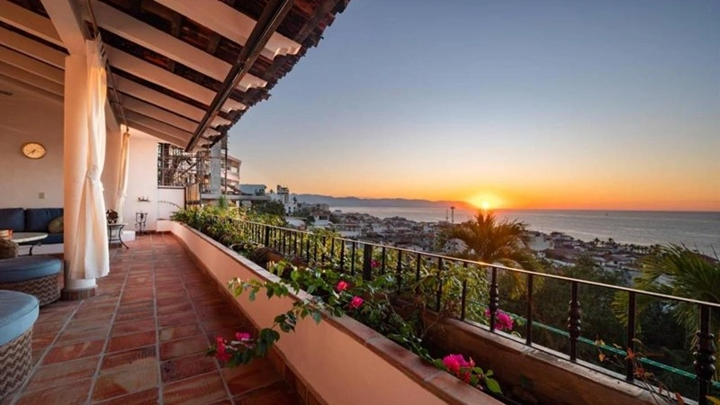 Престижная 6-спальная вилла в Пуэрто-Вальярта, Мексика