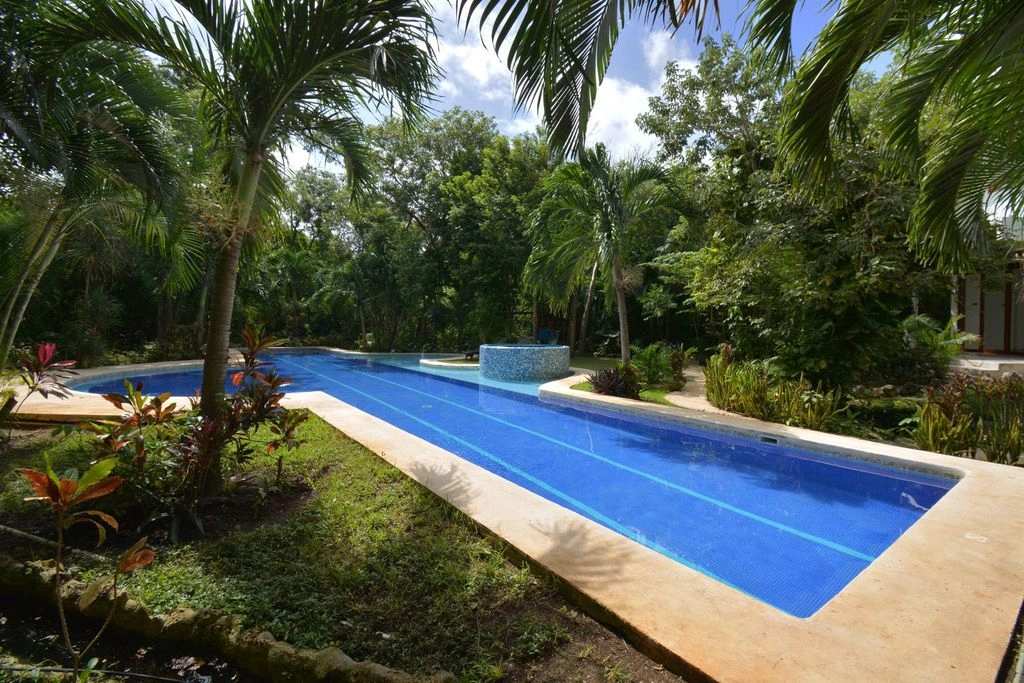 Просторная вилла с 5 спальнями в Плайя-дель-Кармен, Мексика