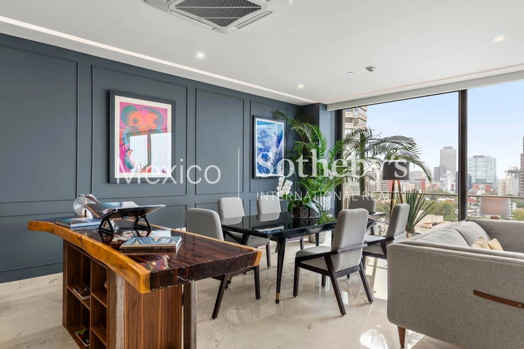 Просторная трехкомнатная квартира в Мехико, Мексика