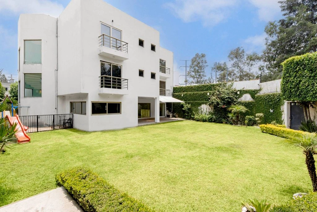 Просторный дом с 5 спальнями в Мехико, Мексика