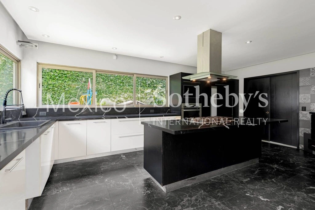 Просторный дом с 5 спальнями в Мехико, Мексика