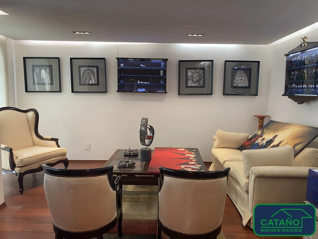 Светлый дом с просторной планировкой в Мехико, Мексика