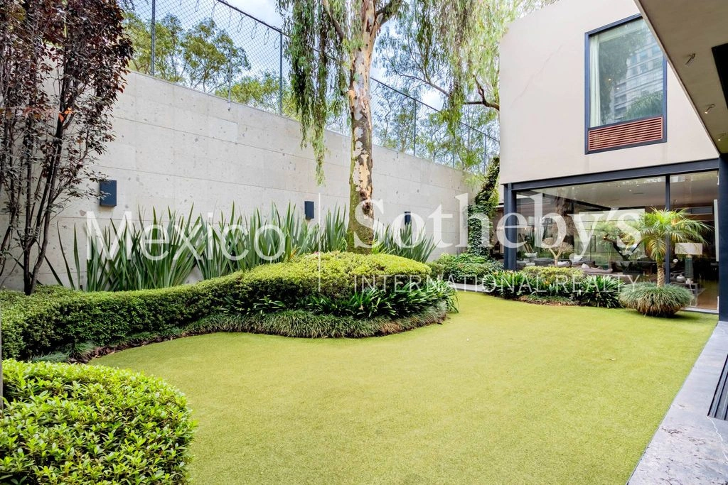 Просторный коттедж с 5 спальнями в Мехико, Мексика