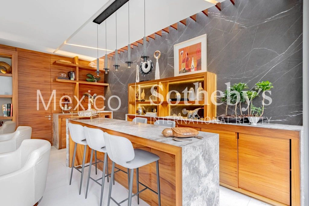 Просторный коттедж с 5 спальнями в Мехико, Мексика