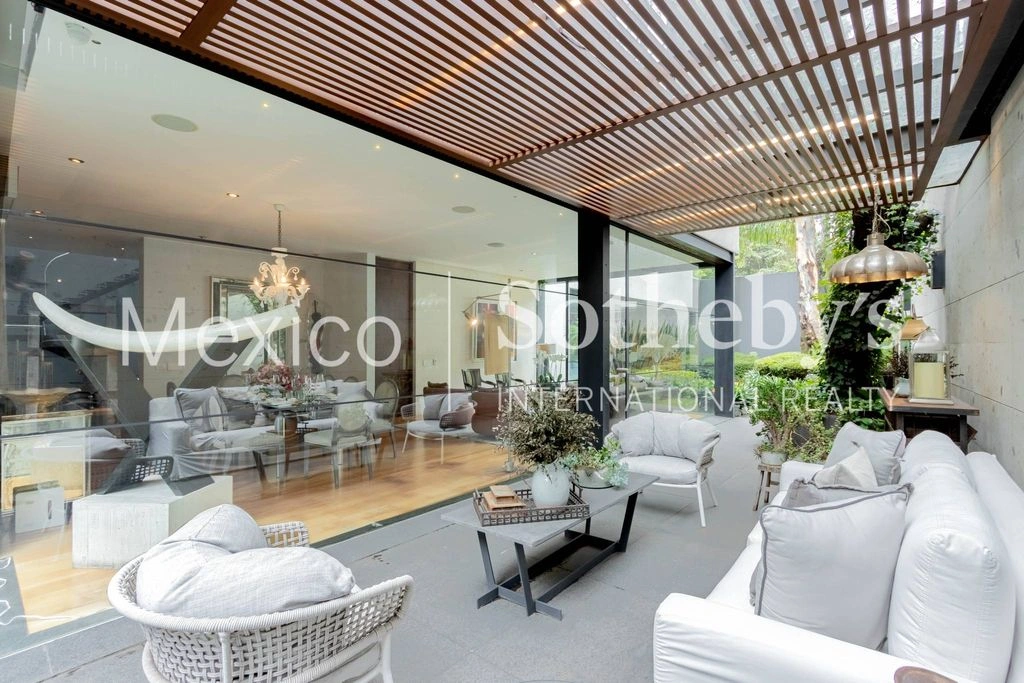 Просторный коттедж с 5 спальнями в Мехико, Мексика